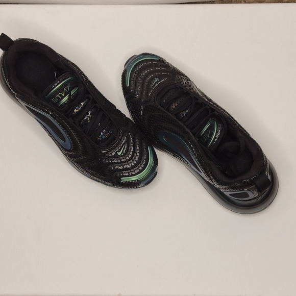 Nike Air Max 720 'Throwback Future' Anthracite - Picture 3 of 8
